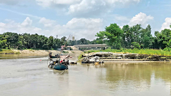 Thousands face wrath of Kaliganga river