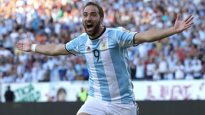 Gonzalo Higuain announces his retirement at the end of this season