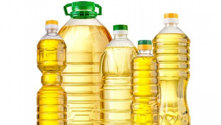 Soybean oil price drops by Tk 14 per litre