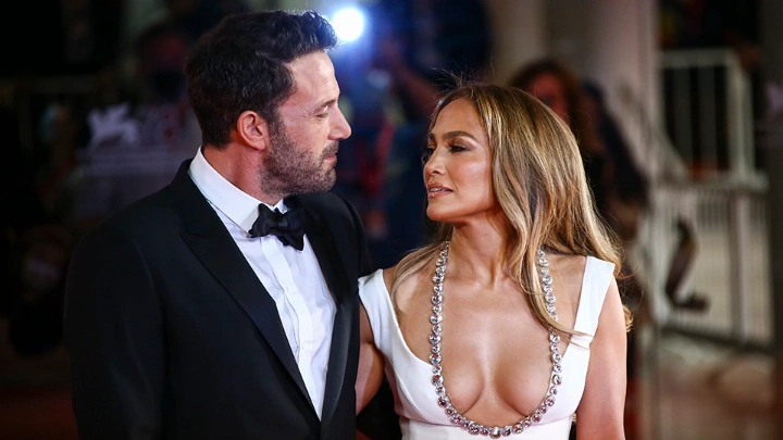 After a public relationship with Ben Affleck, Jennifer Lopez reportedly became "extremely protective."