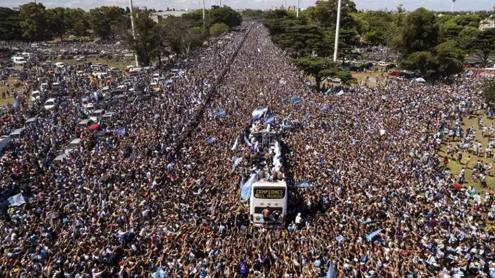 Millions crowd the streets of Buenos Aires to celebrate the World Cup victory