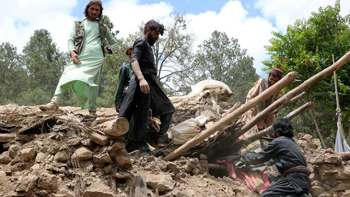 Survivors dig by hand after Afghanistan quake killing 1,000