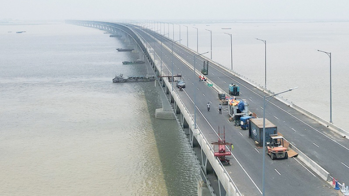 Historic moment in Bangladesh's road communication as much-awaited Padma Bridge opened to traffic