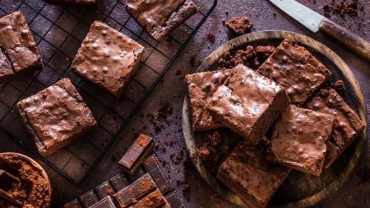 Atta Jaggery Brownies for all the healthy dessert cravings