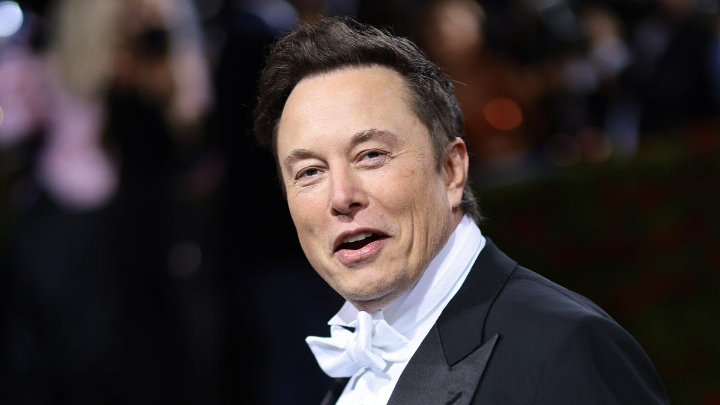Musk's transgender daughter files request to change name in accordance with new gender identity 