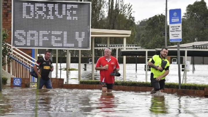 Sydney floods: Thousands evacuated; more heavy rains predicted