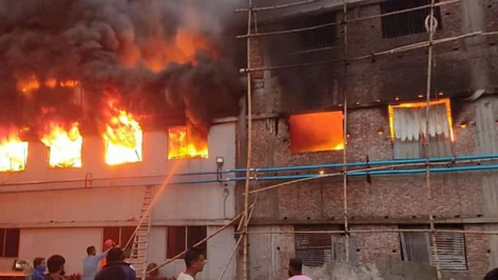 Fire breaks out at three-storey steel fabricated factory building in Sonargaon 