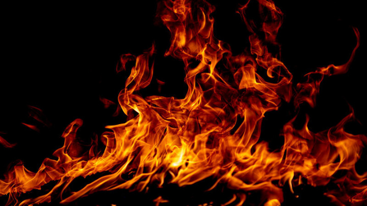 Fire breaks out at jute warehouse in Gazipur