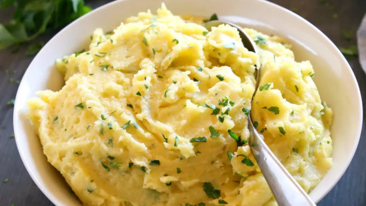 Classic Mashed Potatoes recipe