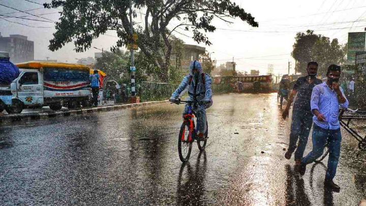 Light to moderate rain or thundershowers likely to occur over the country