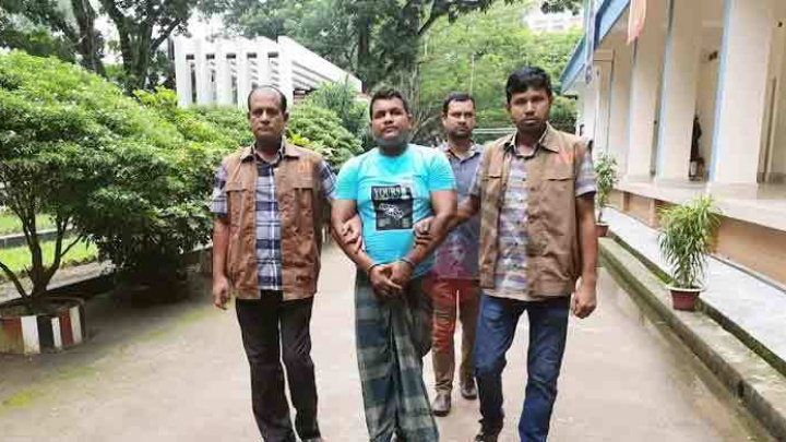 Police arrests robbery gang over rape, robbery on bus in Tangail