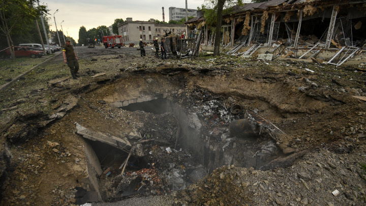 13 died after shelling overnight in Ukraine