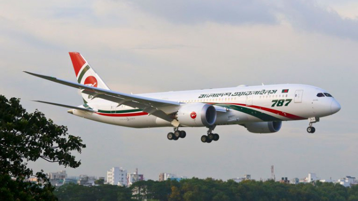 Biman Bangladesh Airlines dreamliner damaged, bird hit engine of plane 