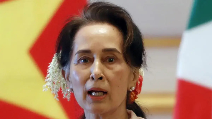 Aung San Suu Kyi jailed for 6 years for corruption