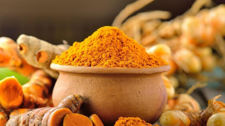 Anti-ageing, wound healing, skin lightening and other benefits of curcumin