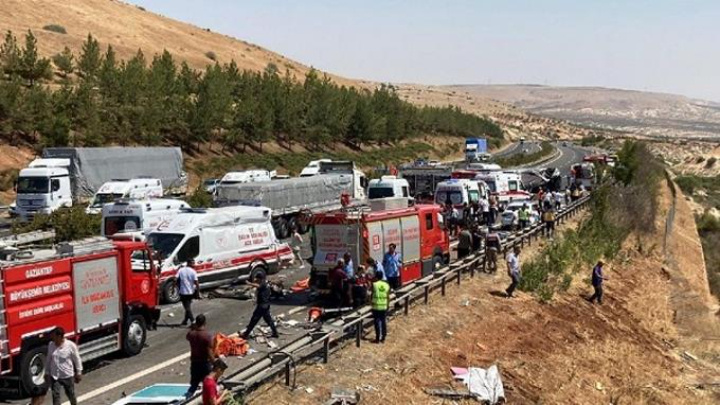 32 people killed in southeast Turkey on road accidents