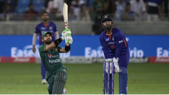 Asia Cup: All-round Nawaz helps Pakistan beat India by 5 wickets in a thrilling Super 4 clash