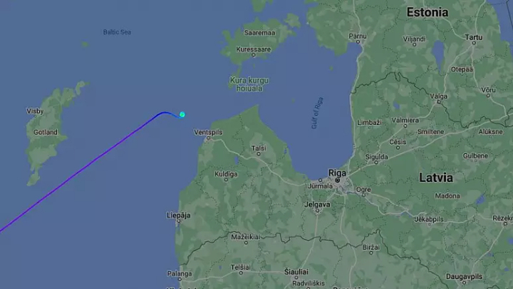The flight route of the Cessna 551 aircraft that crashed off the coast of Latvia   -   Copyright  FlightRadar24