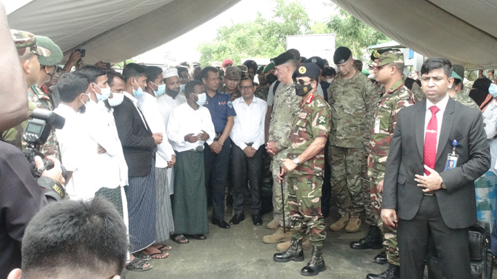 Top Army chiefs of 24 countries visit Rohingya refugee camps in Bangladesh
