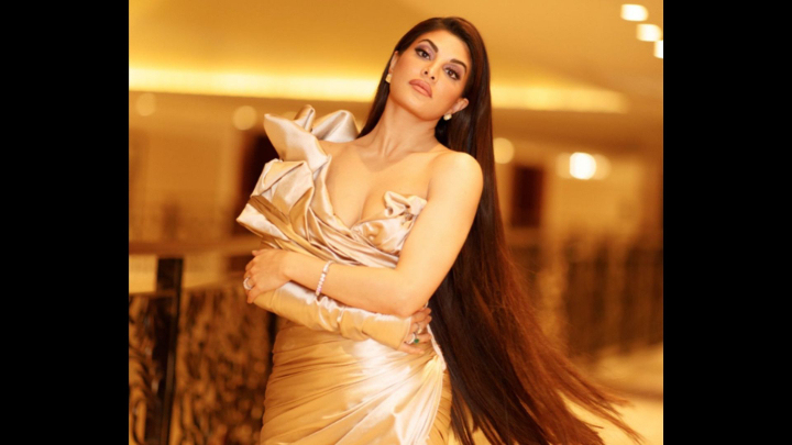 Economic Offenses Wing, which is looking into a 200 crore extortion case, claims that Jacqueline Fernandez's statements include contradictions.