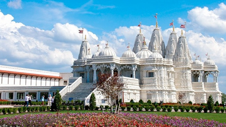 Defacing a Hindu temple in Toronto causes India and Canada to debate
