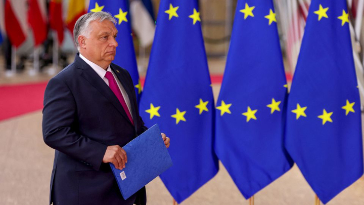 Hungary's Prime Minister Viktor Orban arrives for the European Union leaders summit, as EU's leaders attempt to agree on Russian oil sanctions in response to Russia's invasion of Ukraine, in Brussels, Belgium May 30, 2022. REUTERS/Johanna Geron/File Photo