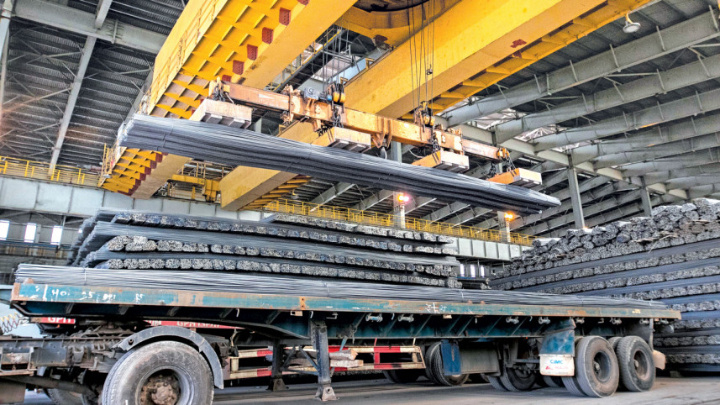 Industry insiders say sales have fallen by an average of 50 per cent to 2.5 lakh tonnes per month even though the annual demand for steel products is about 60 lakh tonnes in normal times. Photo: Star