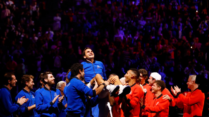 Tennis - Laver Cup - 02 Arena, London, Britain - September 24, 2022 Team Europe and World members lift Roger Federer at the end of his last match after announcing his retirement Action Images via Reuters/Andrew Boyers