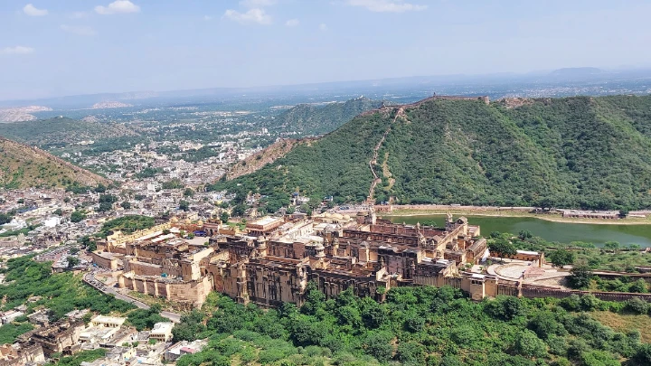 Overview of Amer Fort from Jaigarh Fort