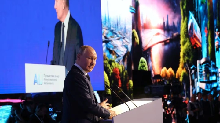 Russian President Vladimir Putin delivers a speech during a plenary session of the Artificial Intelligence Journey 2023 international AI and machine learning conference in Moscow, Russia November 24, 2023. Sputnik/Mikhail Klimentyev/Kremlin via REUTERS 