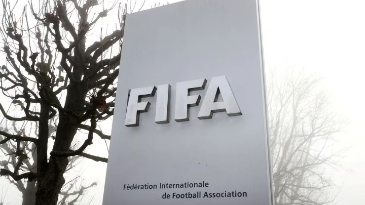 FIFA's logo is seen in front of its headquarters during a foggy autumn day in Zurich, Switzerland November 18, 2020. REUTERS/Arnd Wiegmann