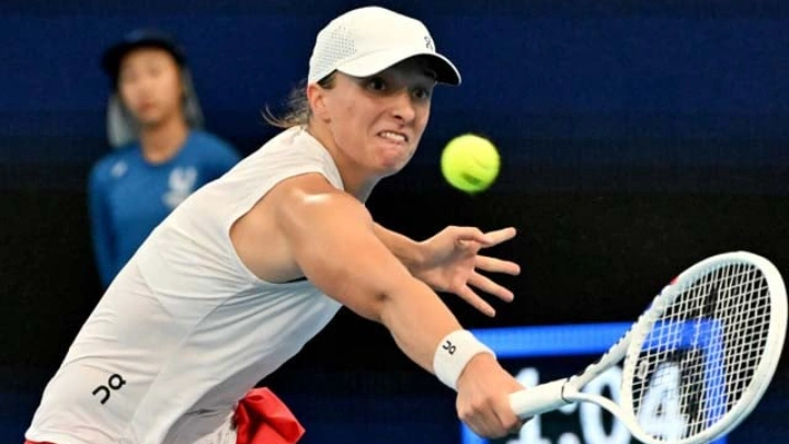 Swiatek targets Australian Open glory as Osaka returns