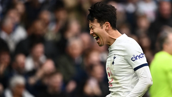 Son sends Tottenham into top four, more pain for Pochettino's Chelsea