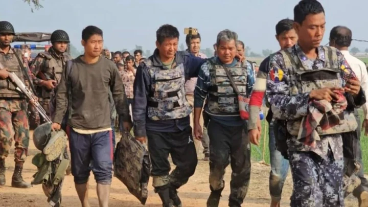 File image: Myanmar Border Guard Police (BGP) being escorted by Bangladesh Border Guard Bangladesh (BGB) in r in Naikhongchhari upazila of Bandarban on Monday, March 11, 2024. Photo: Bangla Tribune