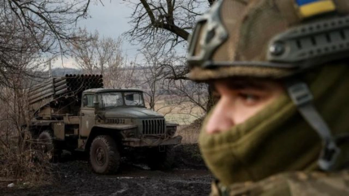 Uncertainties hang over Ukraine aid: tracker