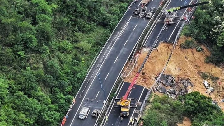 Death toll from south China road collapse rises to 36