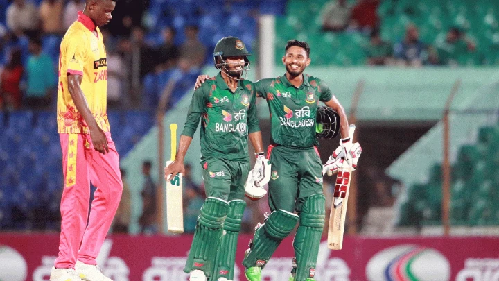 Tanzid Hasan Tamim and Towhid Hridoy leave the pitch with smile on their faces and runs under their belt. Photo: Firoz Ahmed