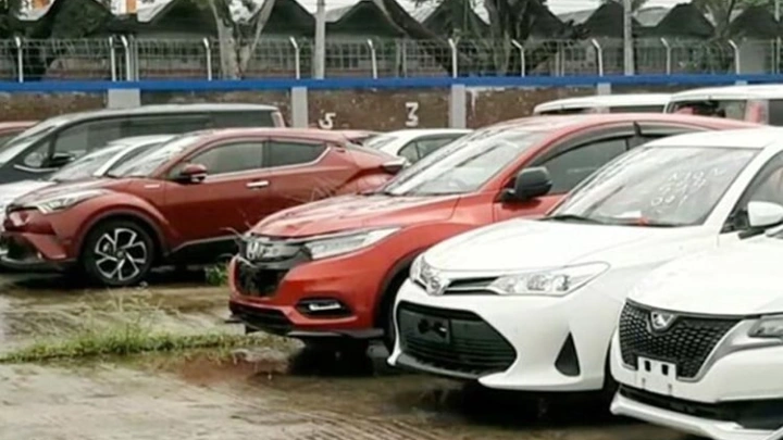 Japanese branded 70 reconditioned cars to auction at Mongla