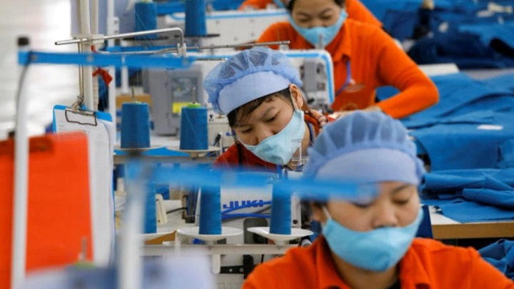 'Too hard': Vietnam's factory workers return to country life